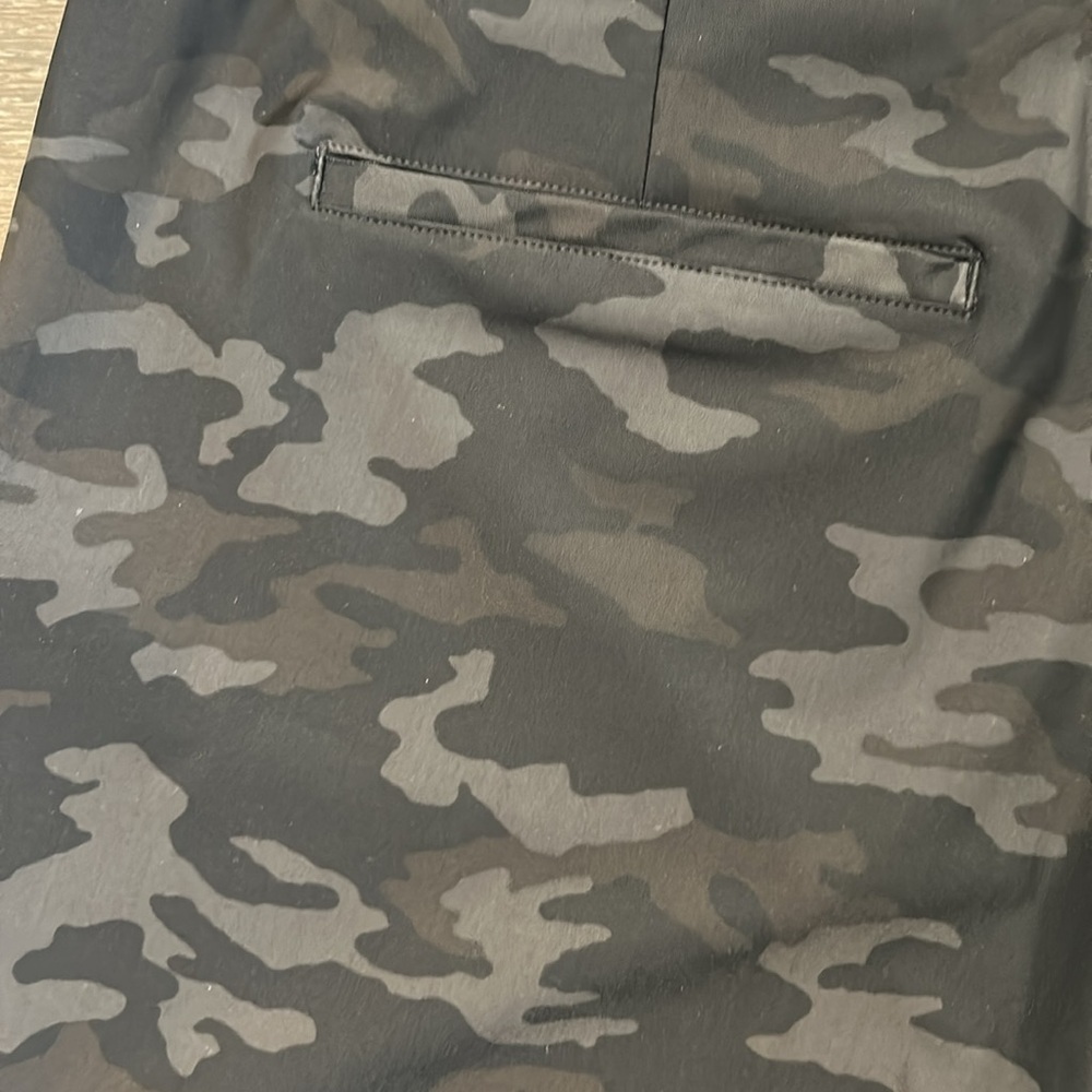 SPANX Sunshine Shorts 6” Gray Black Camo Pull-On 4 Way Stretch UPF Quick Dry XL - Picture 10 of 12